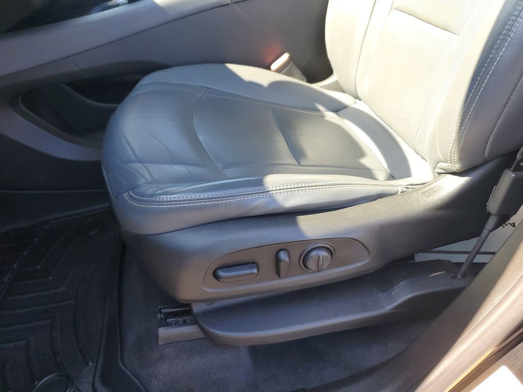 Used 2021 Buick Enclave Essence w/ Sport Touring Edition AWD/4WD image 16
