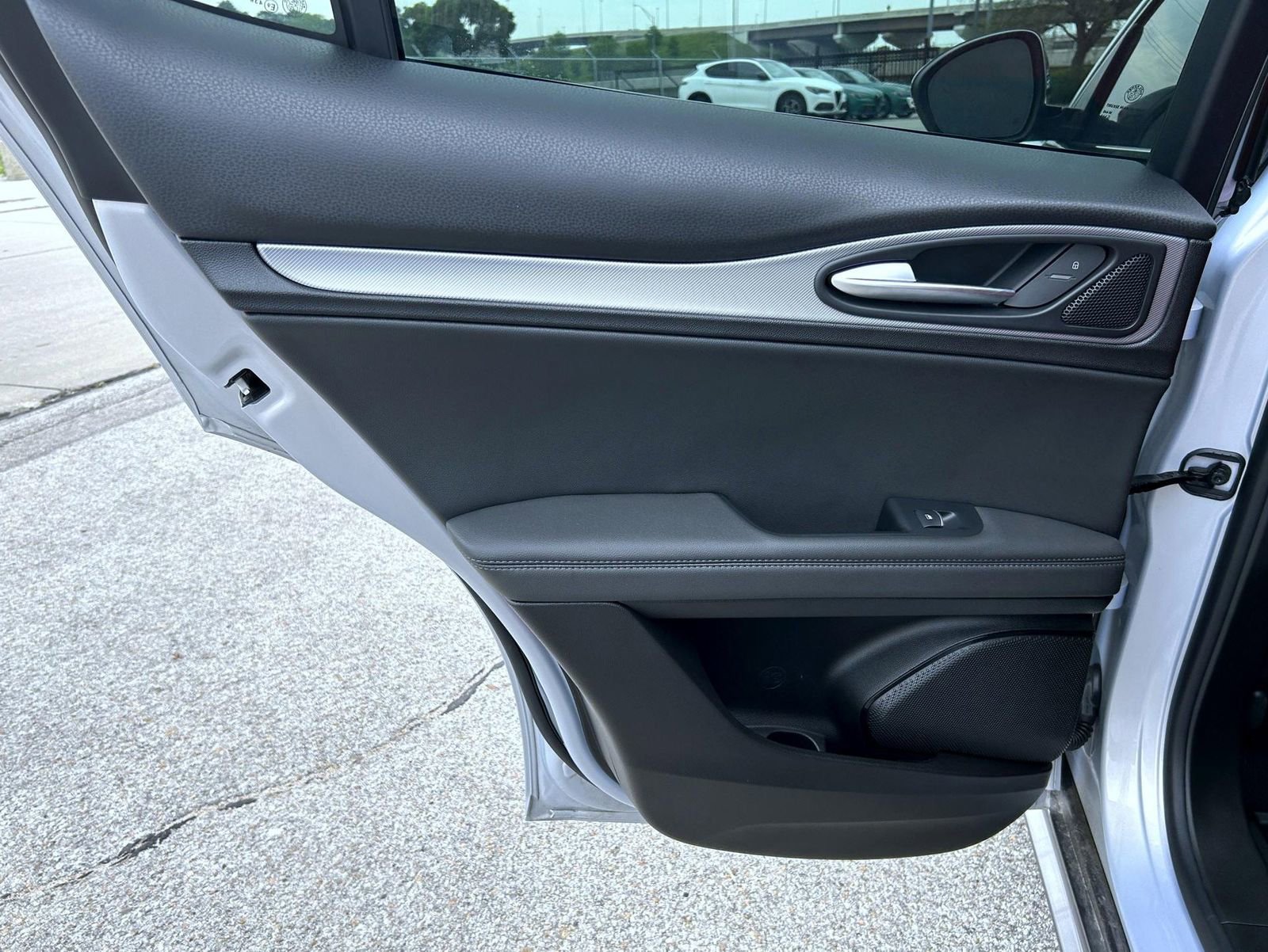 Used 2024 Alfa Romeo Stelvio Ti w/ Performance Driving Package image 20