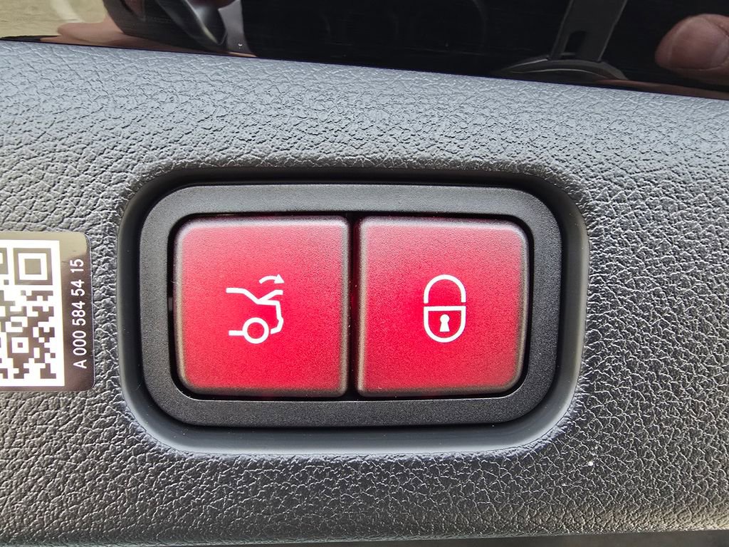 New 2026 Mercedes-Benz E 350 4MATIC Sedan image 20