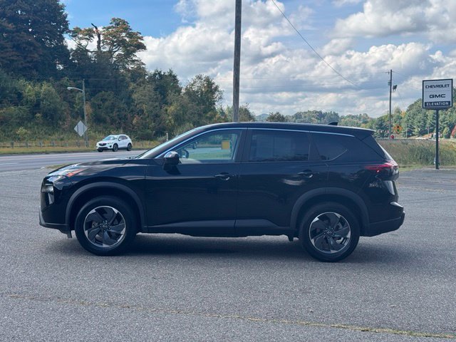 Used 2024 Nissan Rogue SV FWD image 4