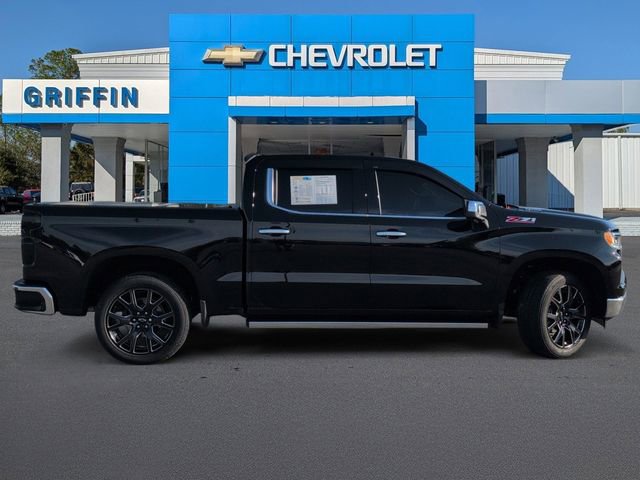 Used 2025 Chevrolet Silverado 1500 LTZ image 3