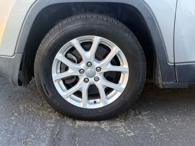 Used 2015 Jeep Cherokee Latitude image 29