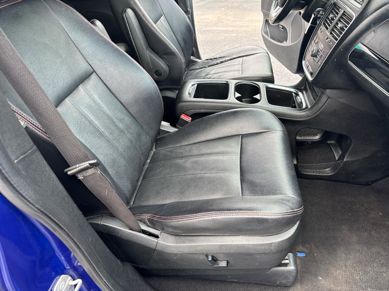 Used 2018 Dodge Grand Caravan GT FWD image 7
