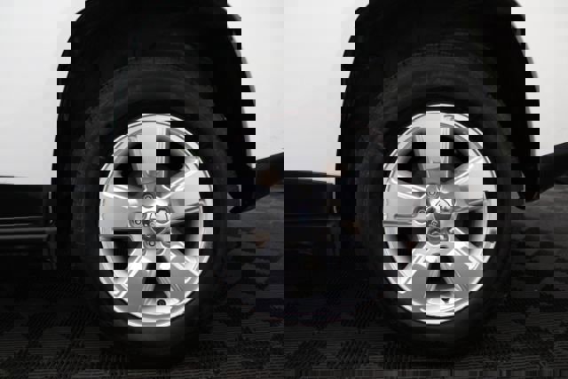 Used 2014 Jeep Compass Sport image 6