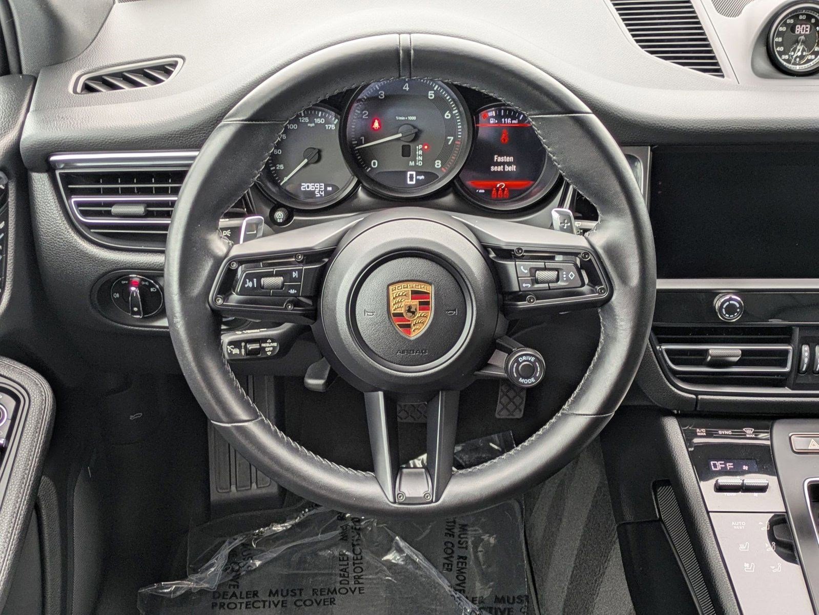 Certified 2024 Porsche Macan image 13