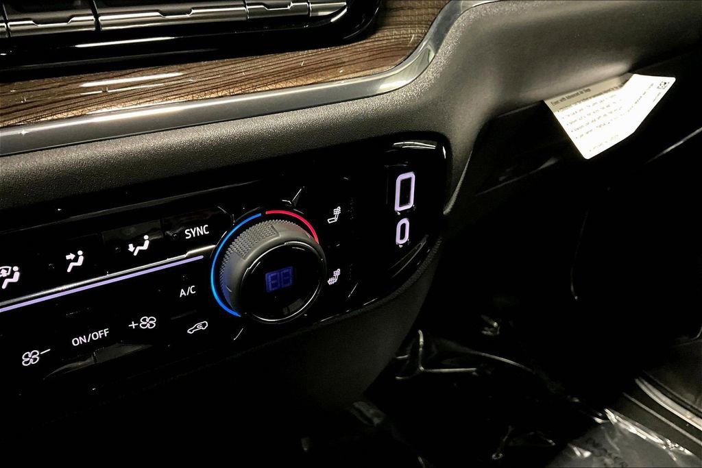 Used 2024 Chevrolet Silverado 1500 LT image 17