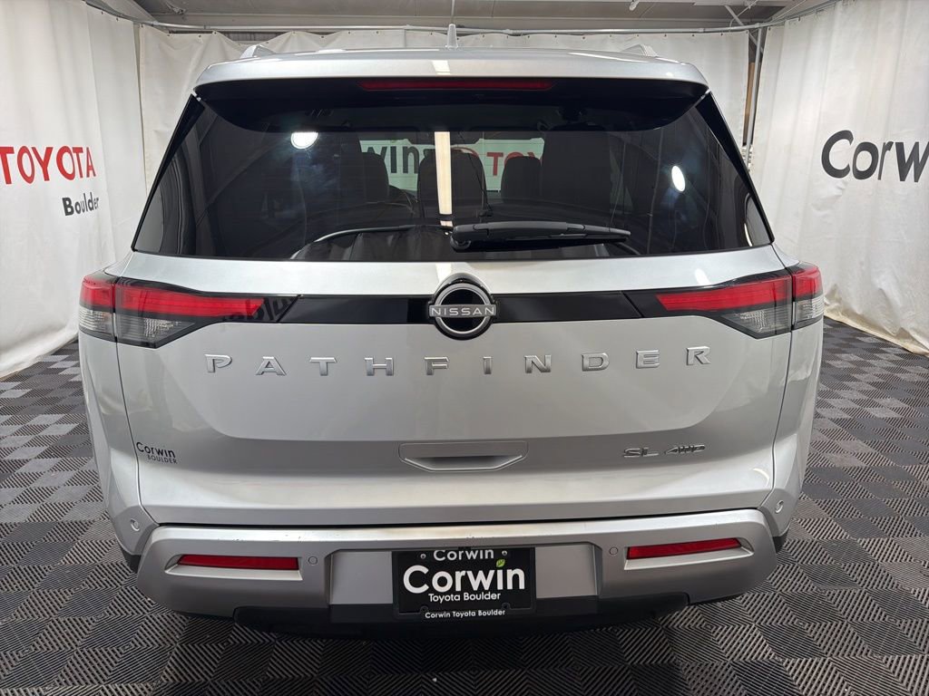 Used 2025 Nissan Pathfinder SL AWD/4WD image 5