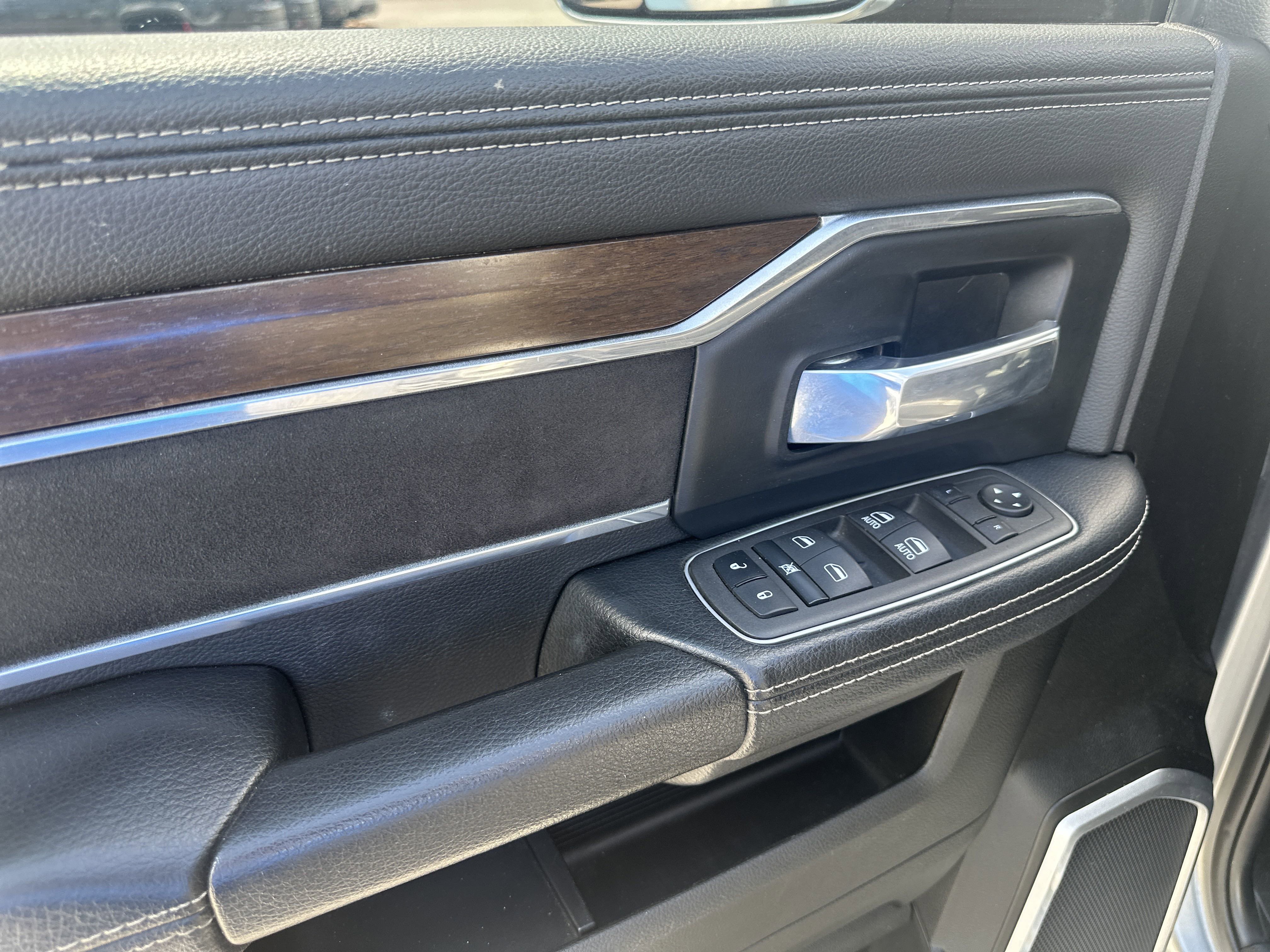 Used 2022 RAM 2500 Laramie image 15