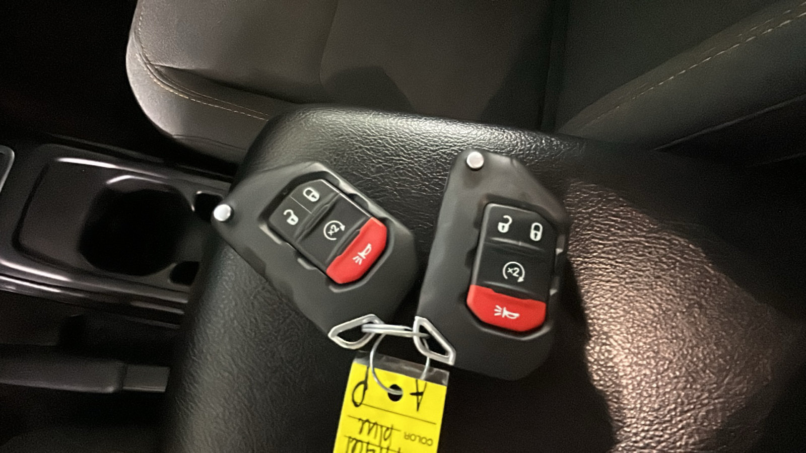 Used 2024 Jeep Wrangler Unlimited w/ Convenience Group AWD/4WD image 24
