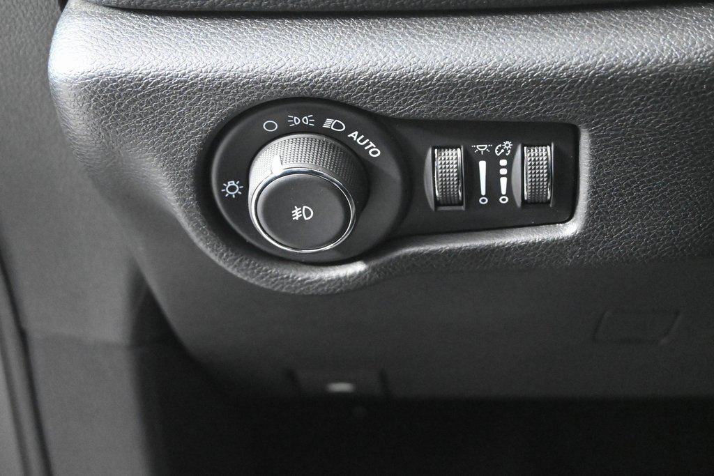 Used 2022 Chrysler Pacifica Touring-L w/ S Appearance Package image 26