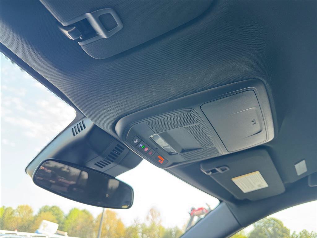 Used 2026 Chevrolet Traverse LT w/ LPO, Floor Liner Package FWD image 27