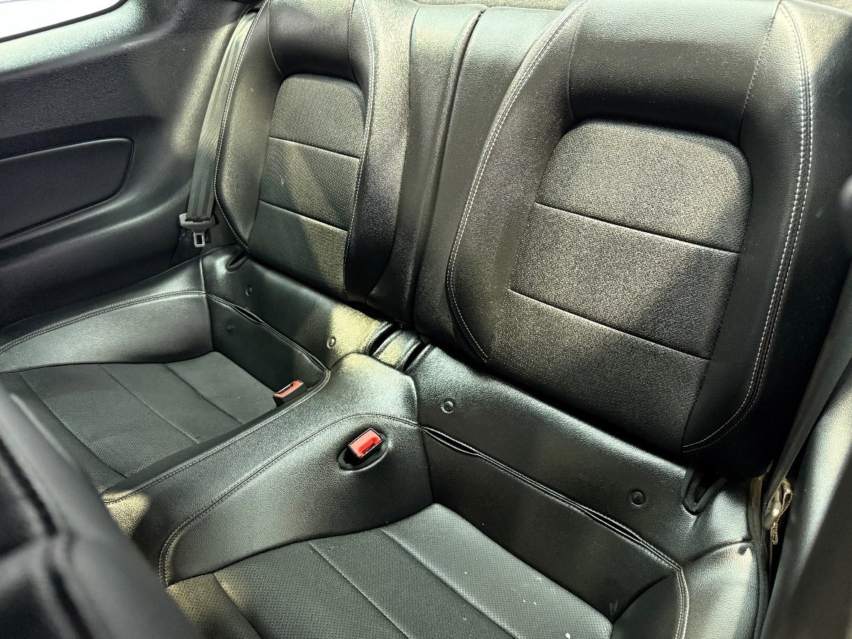 Used 2020 Ford Mustang Premium RWD image 28