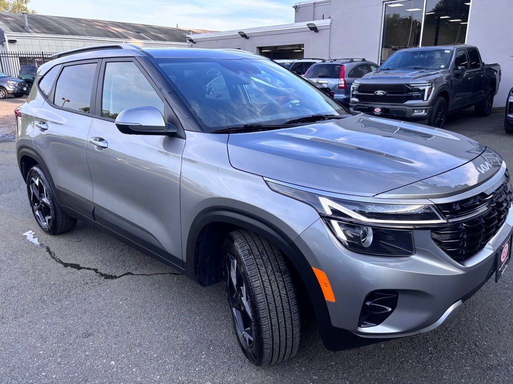 Used 2025 Kia Seltos S AWD/4WD image 8