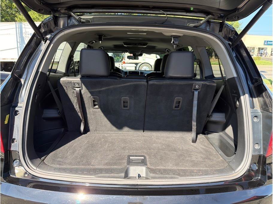 Used 2017 Honda Pilot Touring image 7