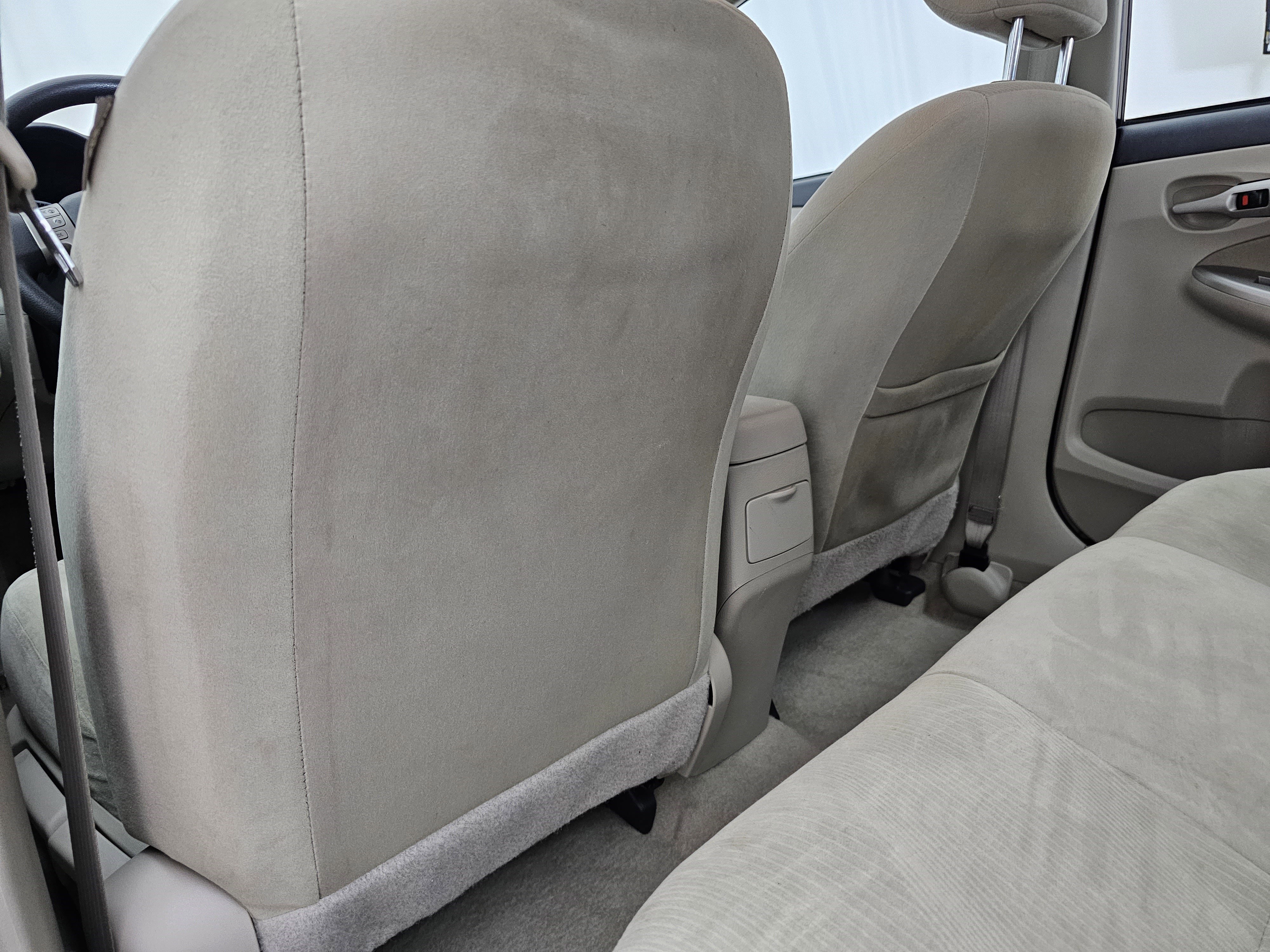 Used 2013 Toyota Corolla LE image 22