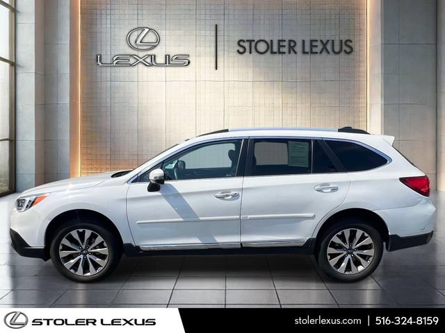 Used 2017 Subaru Outback 2.5i Touring AWD/4WD image 5