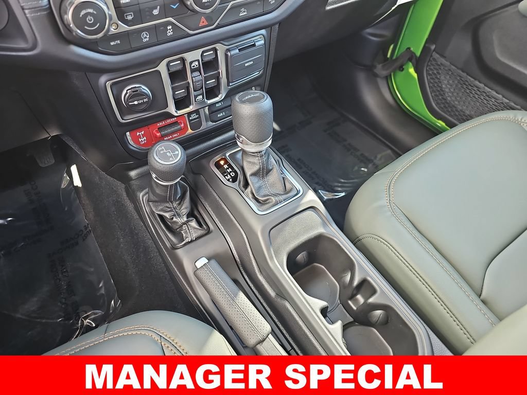 New 2025 Jeep Gladiator Mojave w/ Convenience Group AWD/4WD image 23