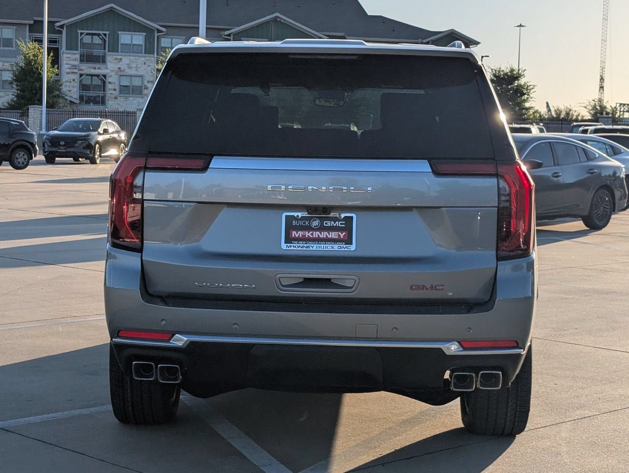 New 2026 GMC Yukon Denali w/ Denali Reserve Package AWD/4WD image 5
