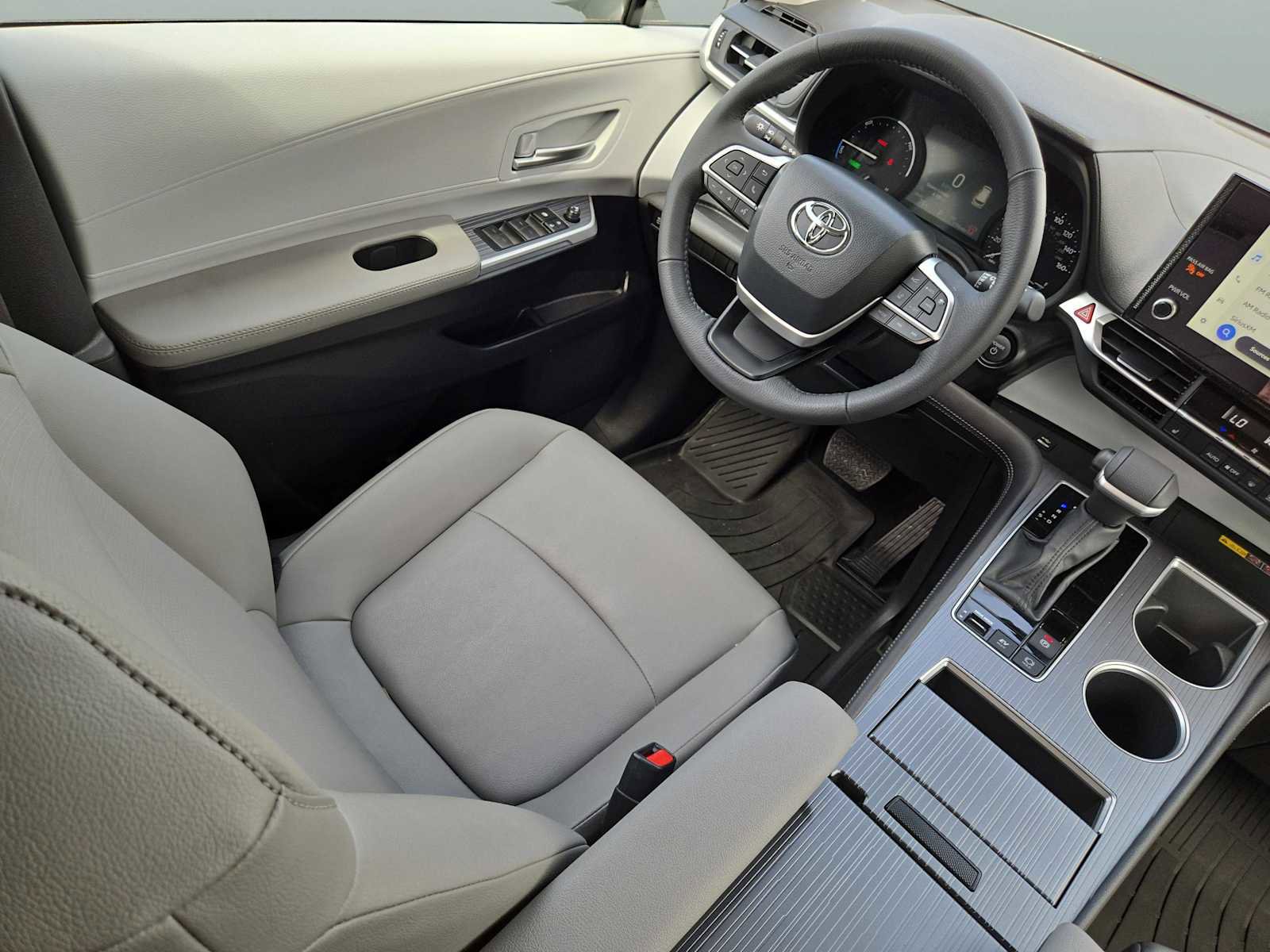 Used 2025 Toyota Sienna XLE AWD/4WD image 21