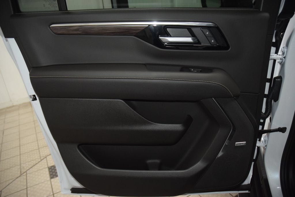 New 2026 Chevrolet Suburban Premier AWD/4WD image 48