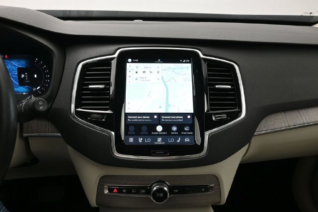 Used 2024 Volvo XC90 B6 Plus w/ Protection Package Premier AWD/4WD image 13