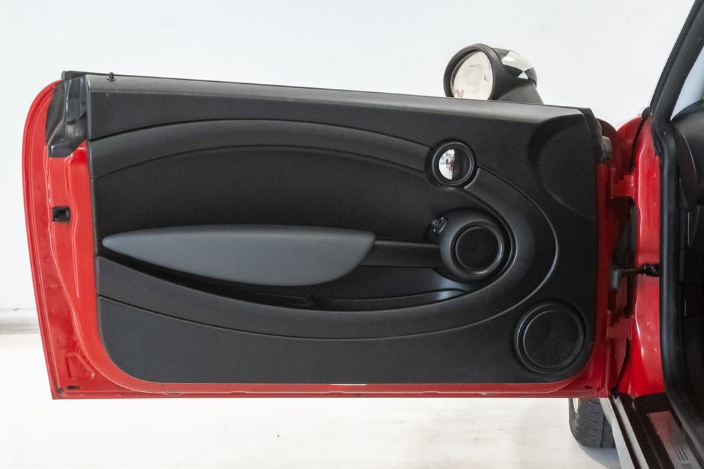 Used 2009 MINI Cooper Hardtop FWD image 8