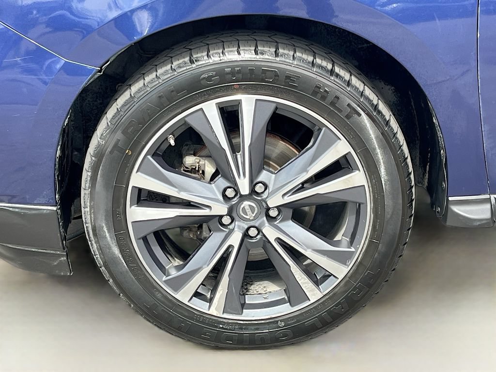 Used 2020 Nissan Pathfinder Platinum AWD/4WD image 33