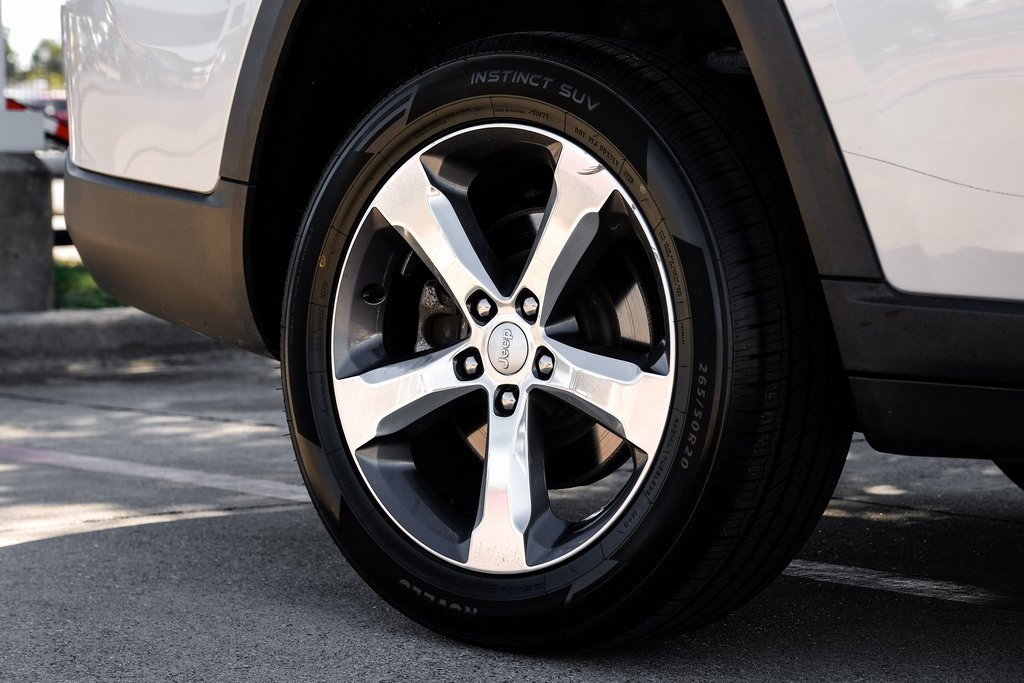 Used 2021 Jeep Grand Cherokee L Limited w/ Luxury Tech Group II image 69