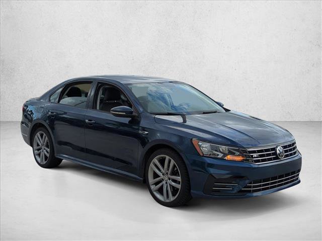 Used 2018 Volkswagen Passat 2.0T R-Line image 3