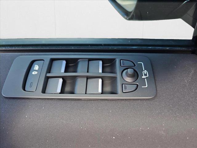 New 2025 Land Rover Discovery Sport S image 28