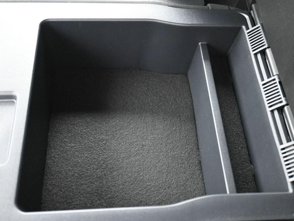 New 2026 Ford F450 Lariat w/ Lariat Premium Package image 23