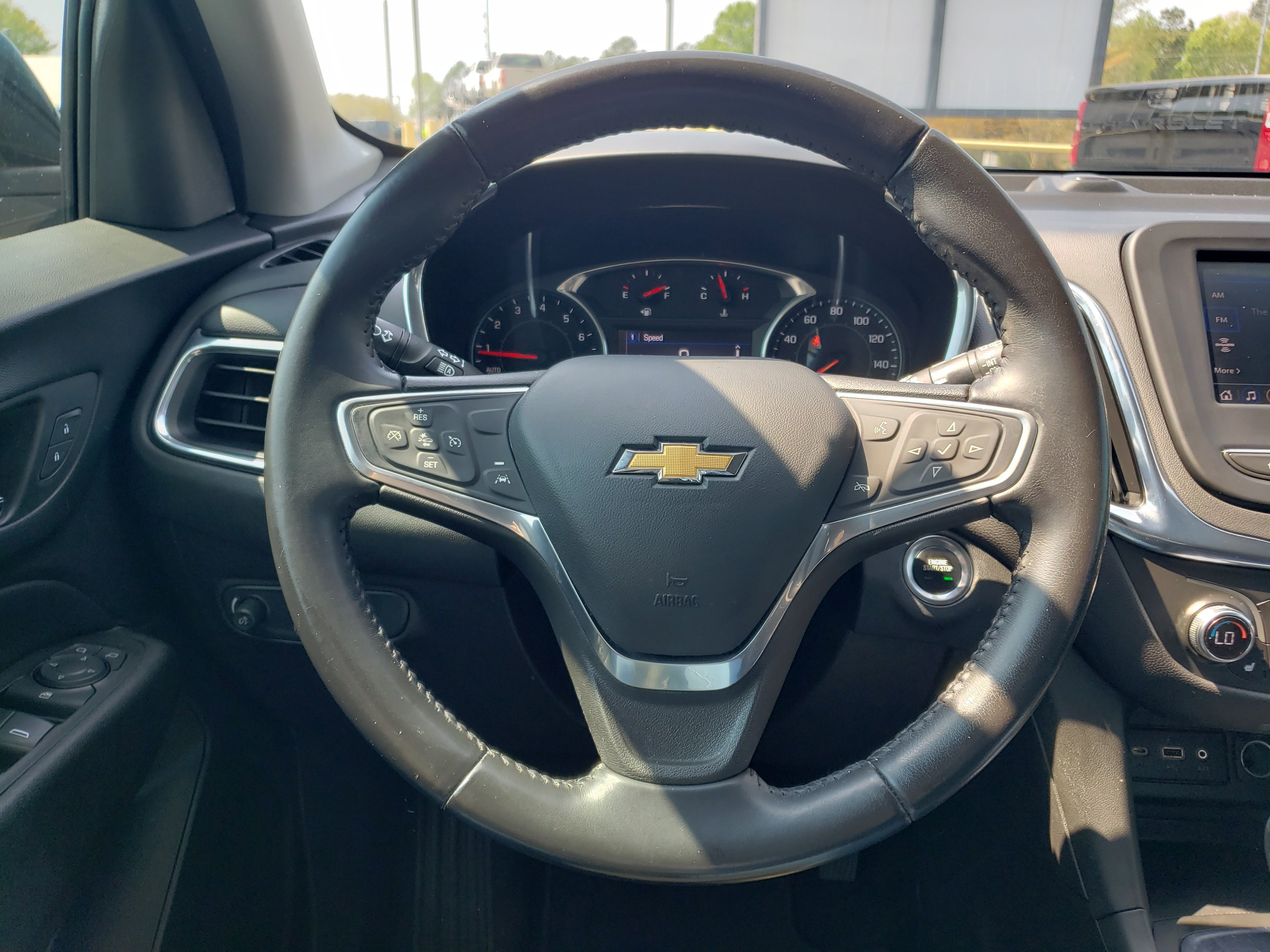 Used 2022 Chevrolet Equinox LT w/ Driver Convenience Package image 17