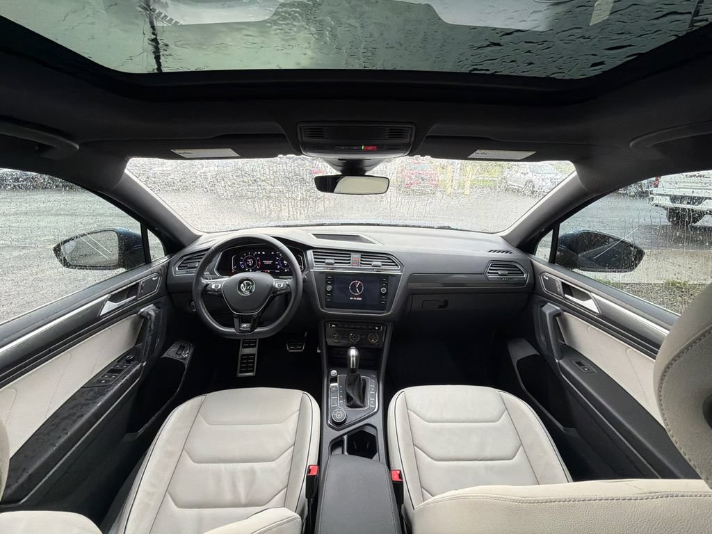 Used 2020 Volkswagen Tiguan SEL Premium R-Line AWD/4WD image 29