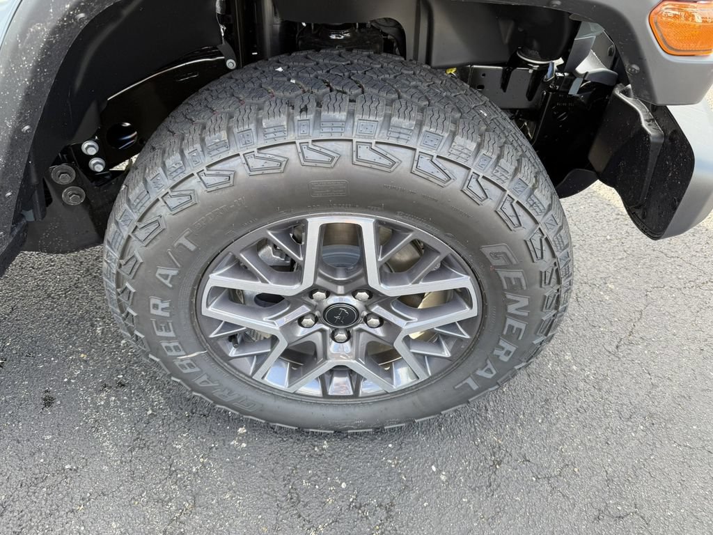 New 2026 Jeep Wrangler Unlimited Sahara AWD/4WD image 3