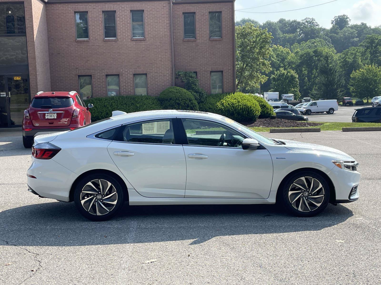 Used 2021 Honda Insight Touring image 2