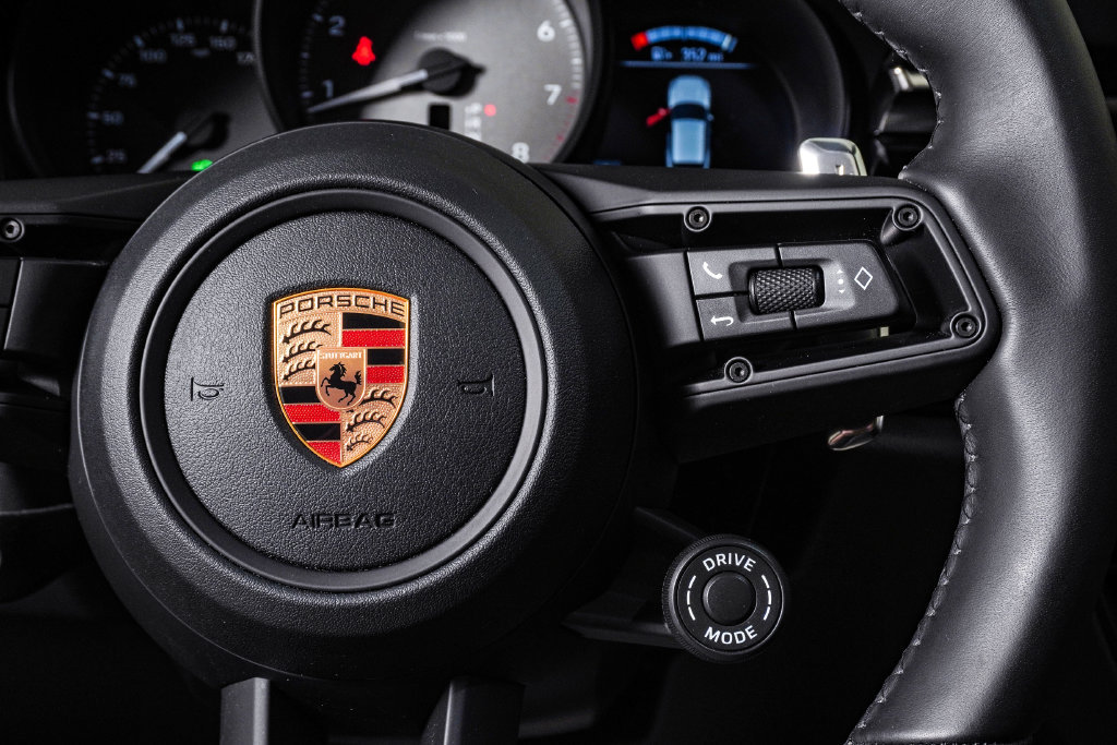 Certified 2026 Porsche Macan S AWD/4WD image 19