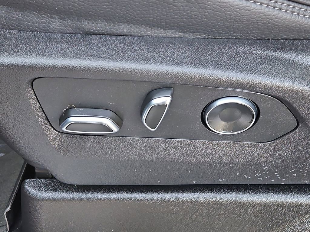 Used 2024 GMC Yukon Denali w/ Max Trailering Package image 27