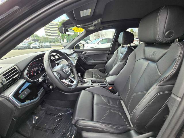 Used 2025 Audi Q3 2.0T Premium w/ Black Optic Sport Package AWD/4WD image 21