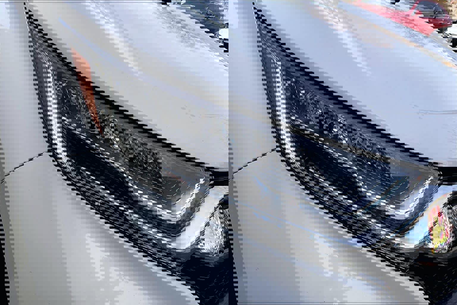 Used 2018 Honda CR-V Touring image 27