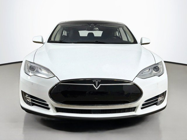 Used 2014 Tesla Model S 85 RWD image 2