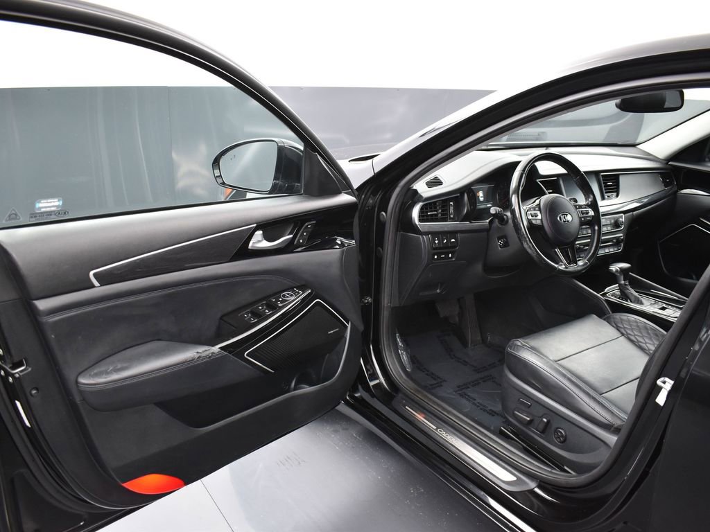 Used 2018 Kia Cadenza Limited image 9