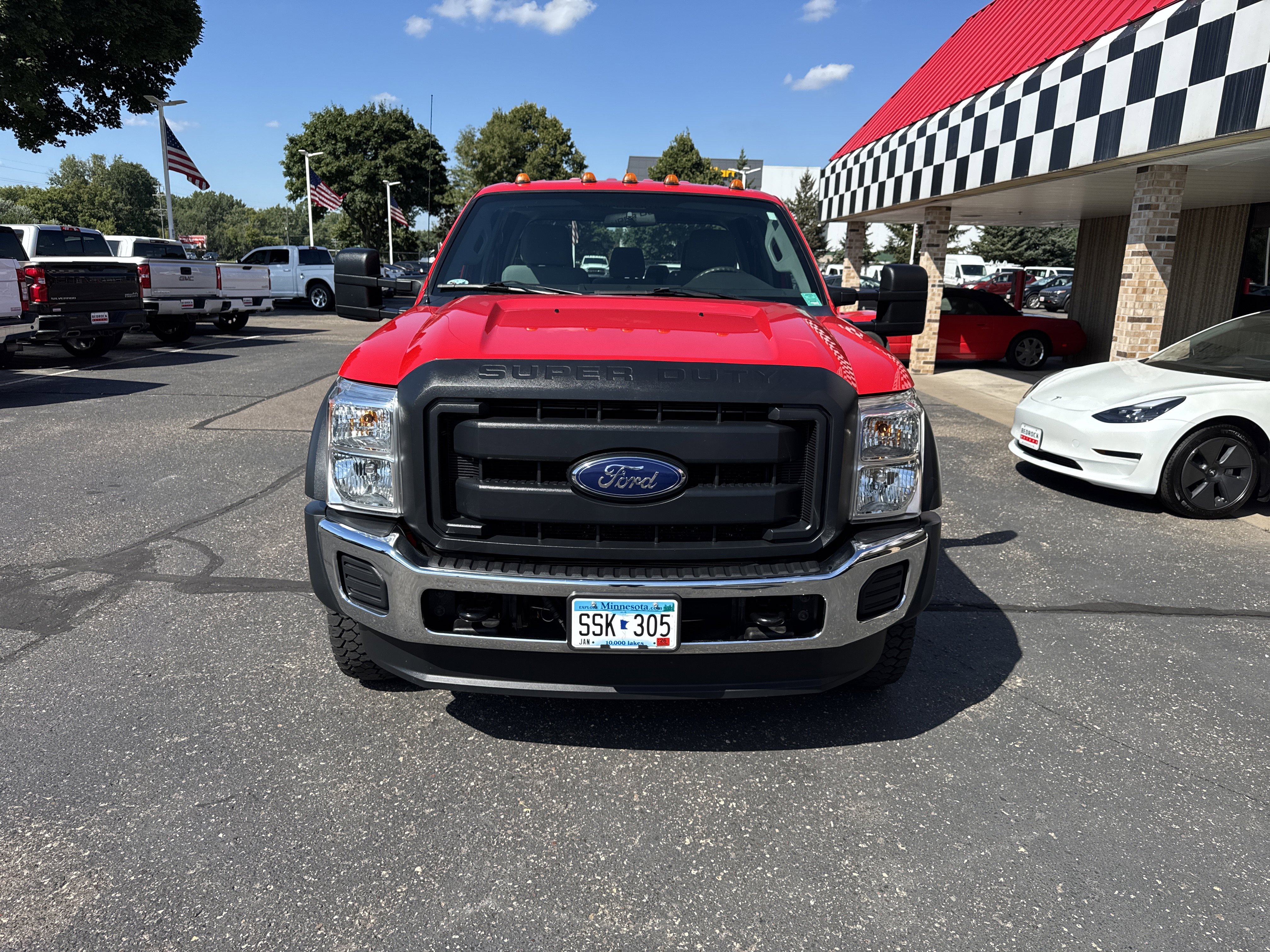 Used 2016 Ford F550 2WD Crew Cab Super Duty image 2