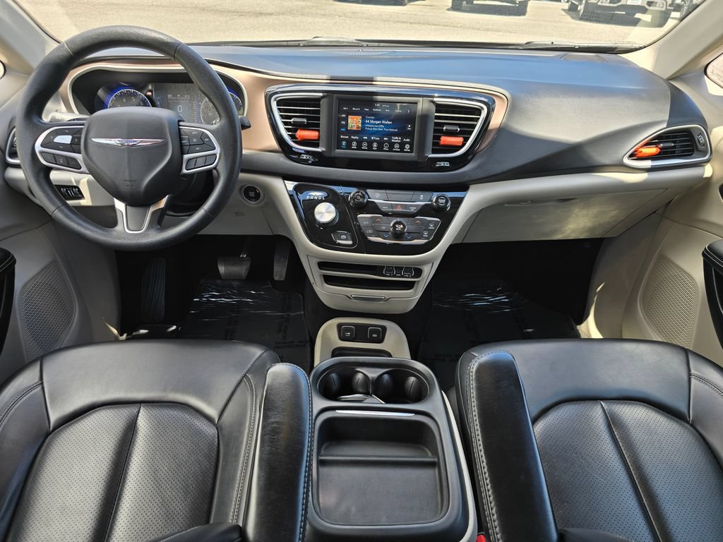 Used 2021 Chrysler Voyager Lxi FWD image 5