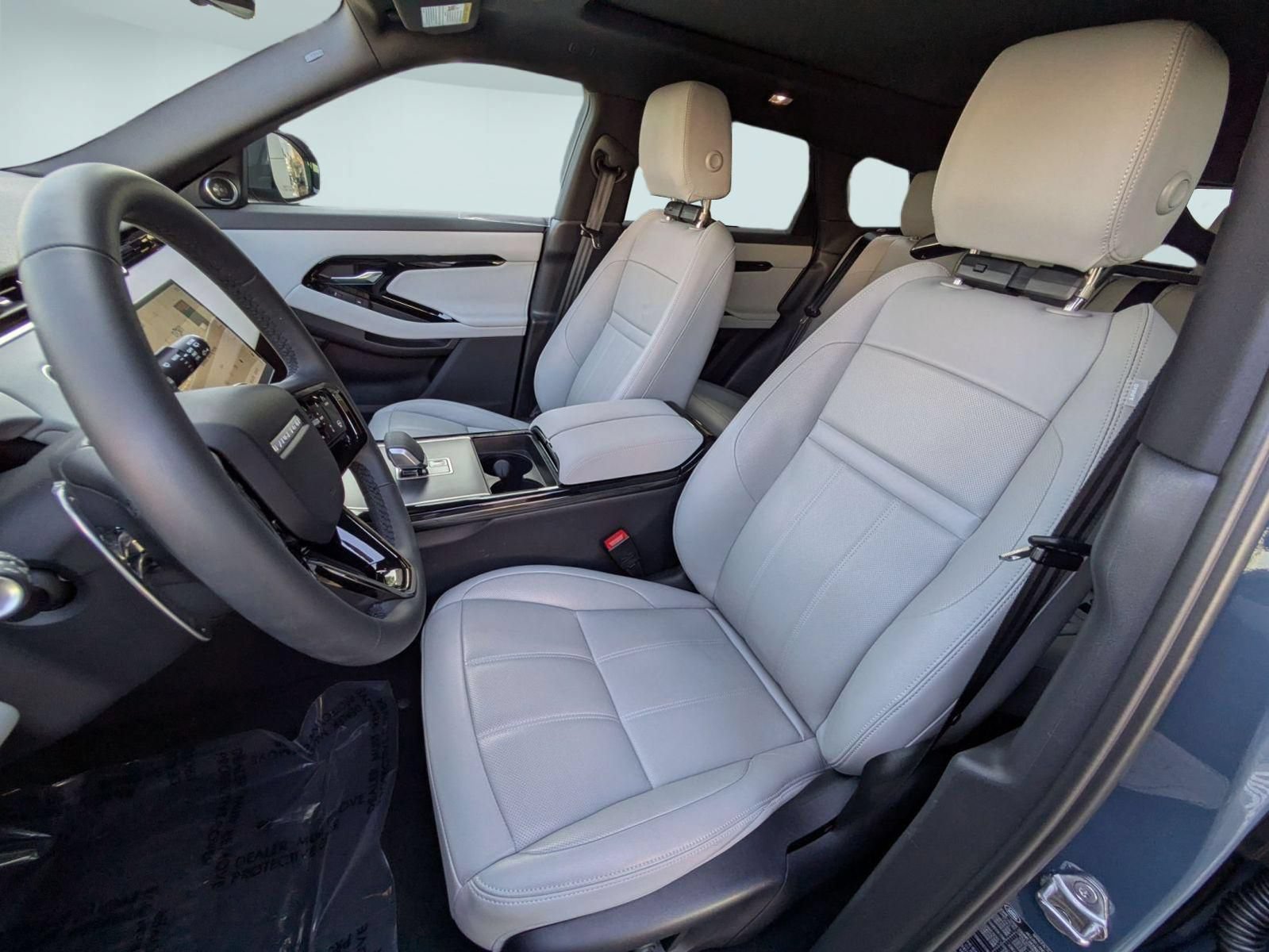 Used 2026 Land Rover Range Rover Evoque S AWD/4WD image 15