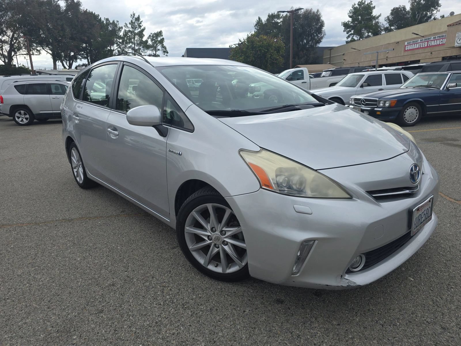 Used 2012 Toyota Prius V Five FWD image 3
