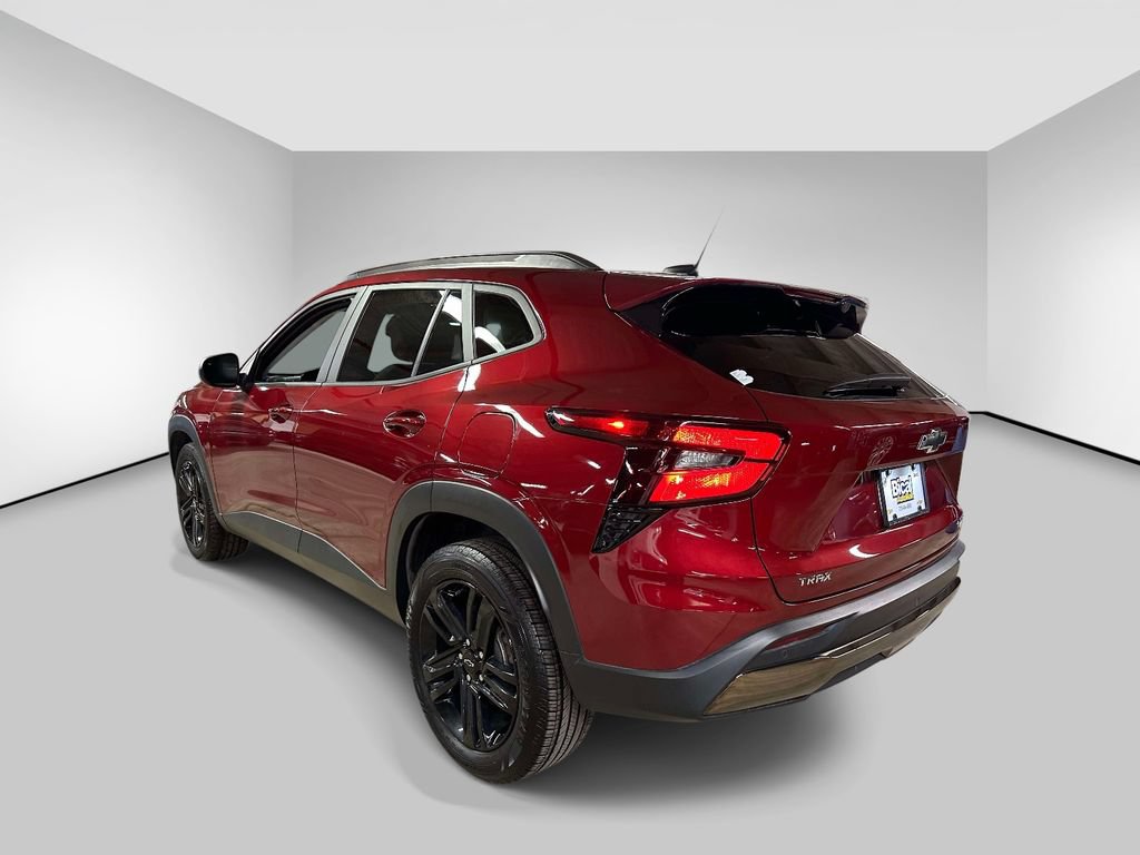Certified 2024 Chevrolet Trax ACTIV w/ Sunroof Package FWD image 2