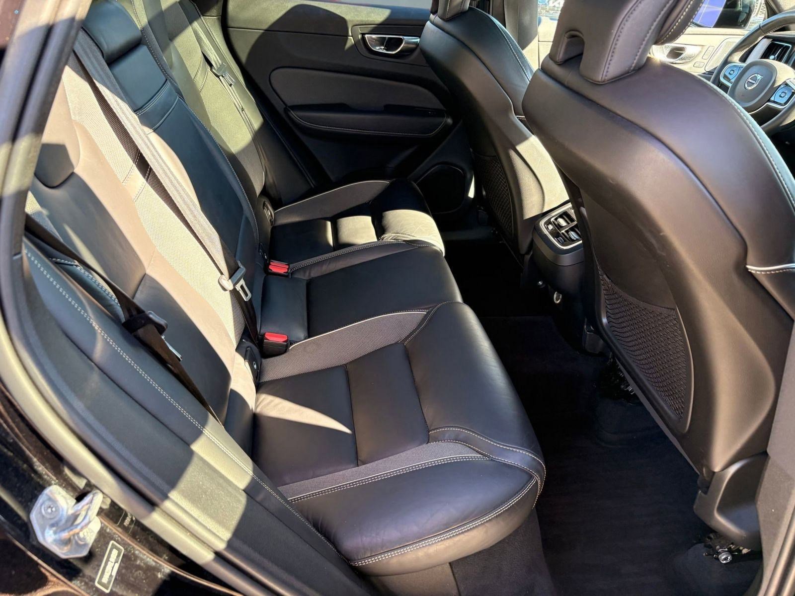 Used 2020 Volvo XC60 T6 R-Design w/ Protection Package Premier image 26