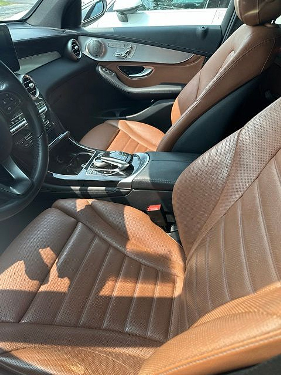 Used 2017 Mercedes-Benz GLC 300 4MATIC image 7