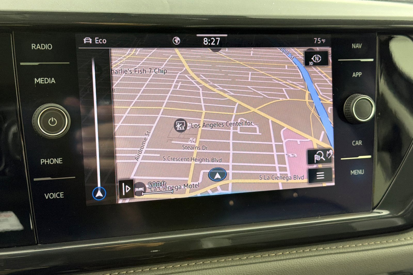 Used 2022 Volkswagen Taos SEL w/ Panoramic Sunroof Package image 18