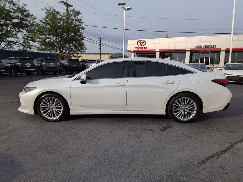 Used 2020 Toyota Avalon Limited w/ Advanced Safety Package FWD image 2